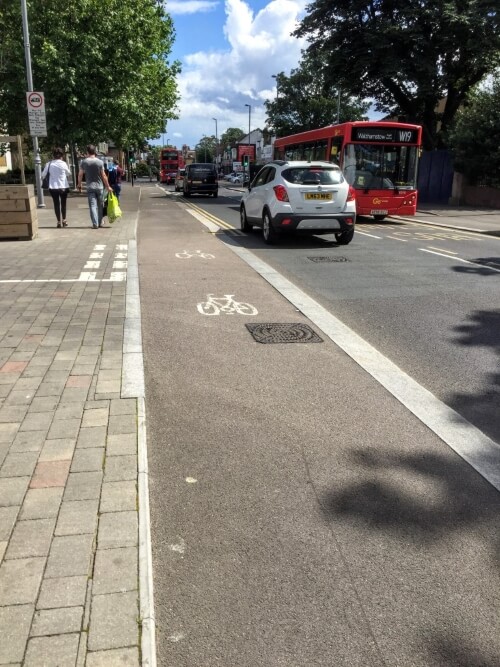 hoe street cycle lane 1