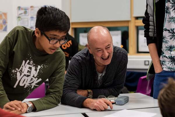 photo of reachout mentor and mentee during a session